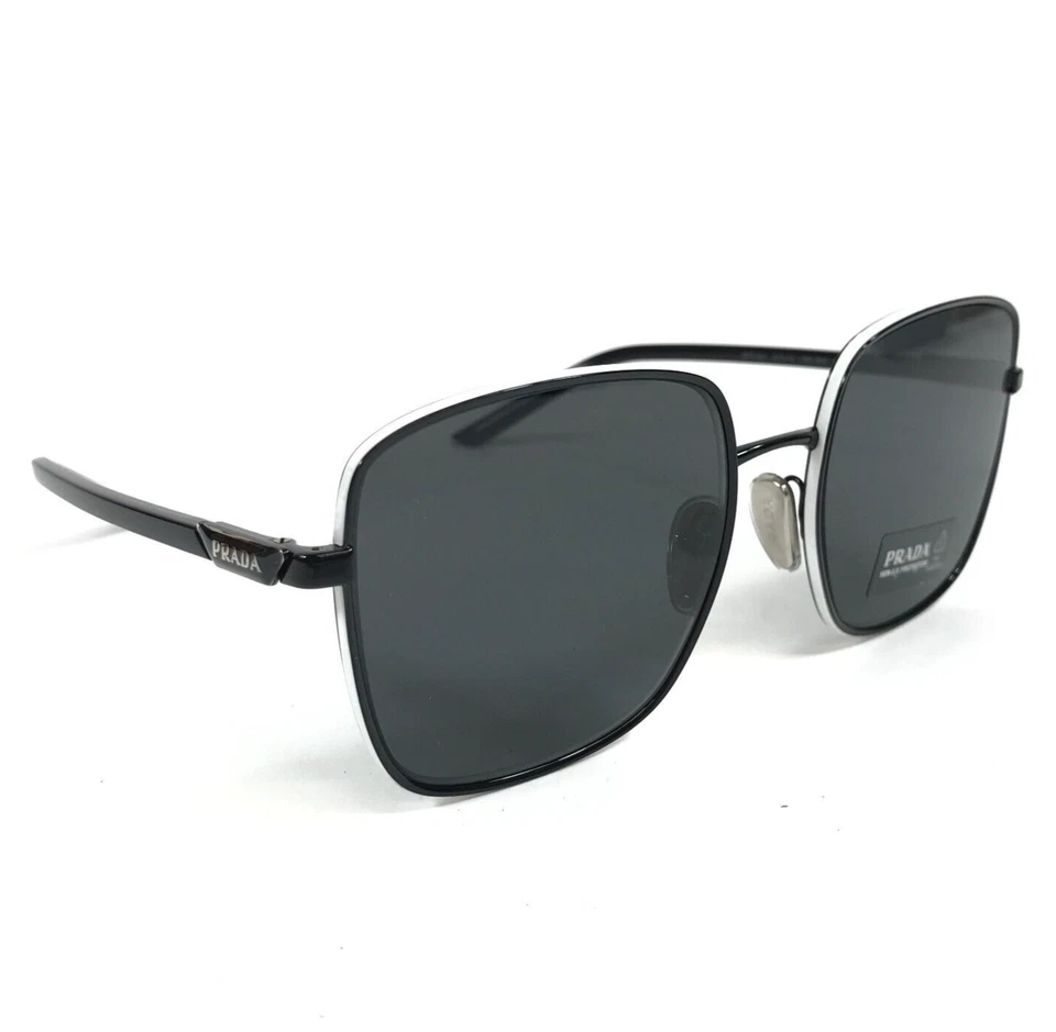 Солнцезащитные очки Prada SPR55Y 1AB-5S0 в черно-белой квадратной оправе с темно-серыми линзами - Изображение 3 из 4