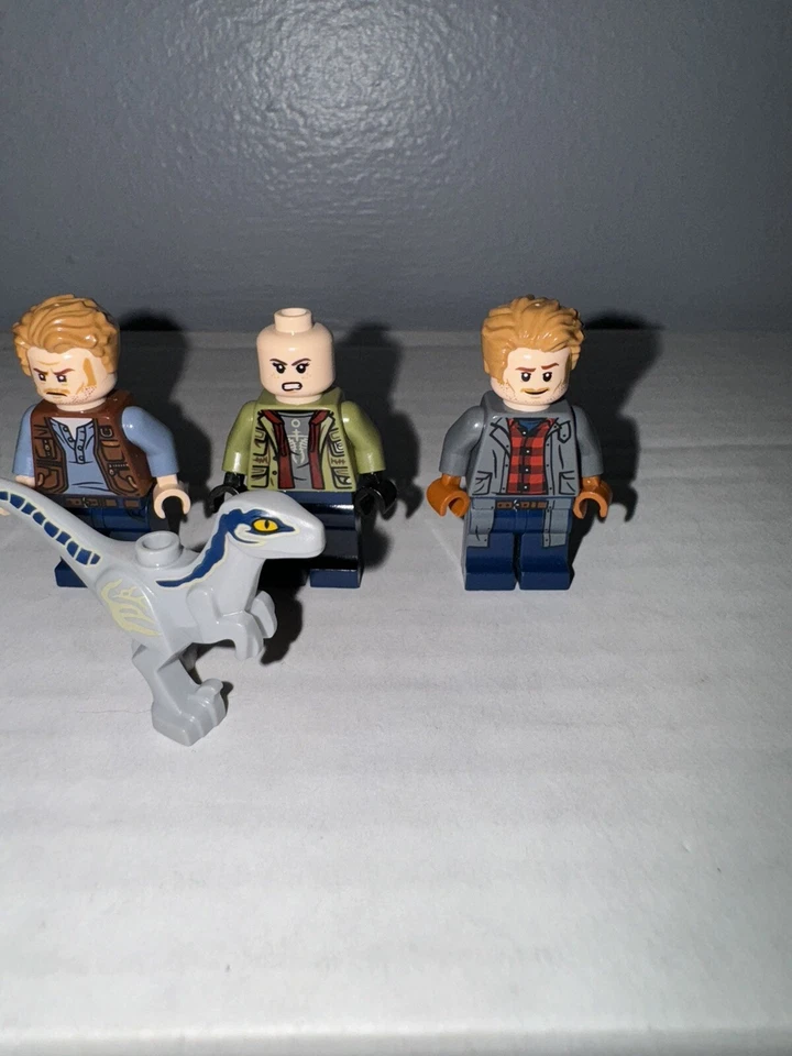LEGO Jurassic World LOT OF 5 Minifigures - Owen Maisie ACU Soldier Blue Raptor - Image 3 of 4