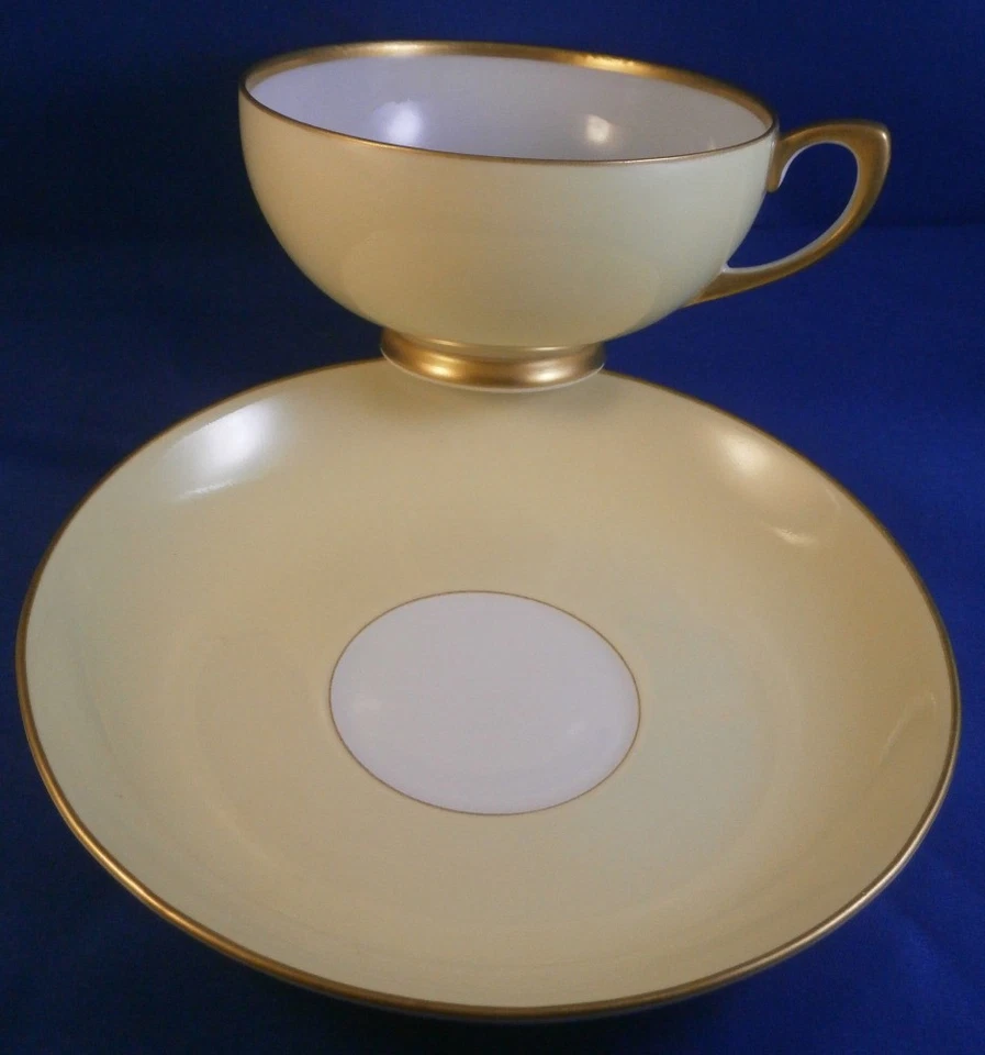 Antique KPM Berlin Porcelain Elisabeth Light Yellow Cup & Saucer Porzellan Tasse - Image 2 of 4