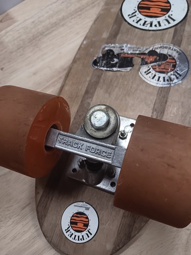 Pro Class Skateboard Kicktail Wood Striped Skateboard Track Force Trucks 24" 70s - Bild 6 von 11
