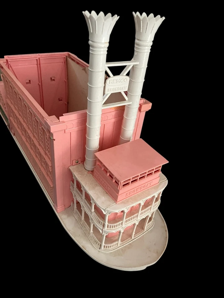 REMCO Showboat Theater Playset Wizard Of Oz, Cinderella, Heidi, Pinnocchio 1962 - Image 4 of 4