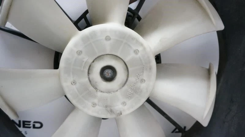 Conjunto de motor ventilador de refrigeración condensador Honda Accord 2009 38615-R40-A01 fabricante de equipos originales Foto 2 de 4