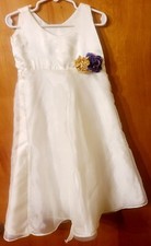 White Girls Dress with Rose Accents size 6