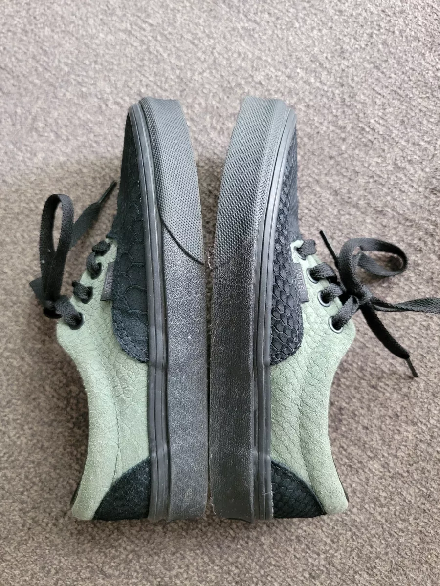 Vans X Harry Potter Sneaker Collection (slytherin/black (era X Harry Potter))  Classic Shoes for Men