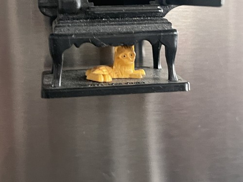 Vintage Acme Black Pipe Stove Refrigerator Magnet Miniature - Picture 5 of 7