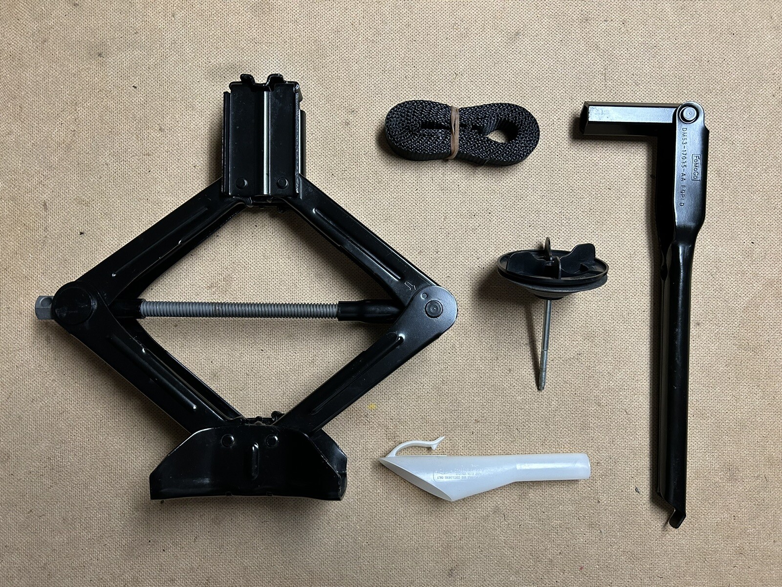 2013 2019 FORD ESCAPE, LINCOLN MKC JACK AND LUG WRENCH eBay