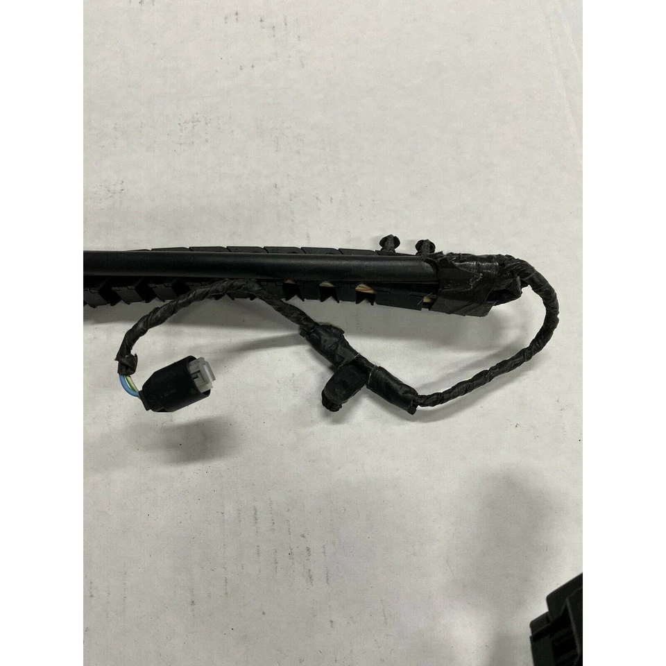 2011 Chrysler Town Country Right Sliding Door Wire Harness Track 68078886AB - Image 4 of 4