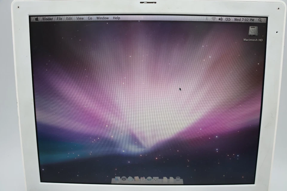 Macintosh iBook G4 1.33 GHz 12.1" LCD screen Mac OS 10.5.8 Model A1133- 1GB - Image 4 of 4