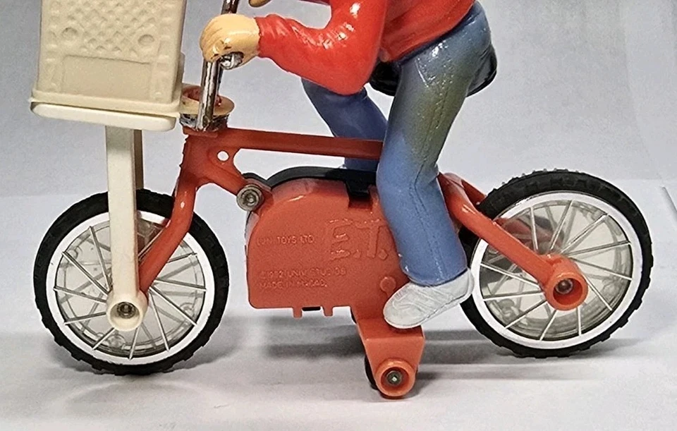 老式 1982 年 LJN 玩具 E.T. The Extra-Terrestrial Elliott 自行车仍然正常工作  — 第 4/4 张图片