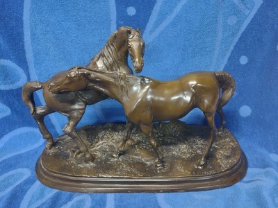 Pierre Jules Mene Bronze ''L'Accolade'' Statue of 2 Horses