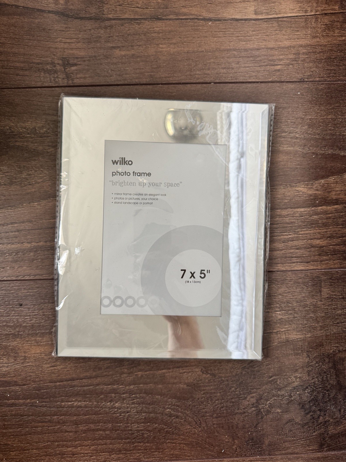 Wilko Mirror Effect Photo Frame. 7x5”
