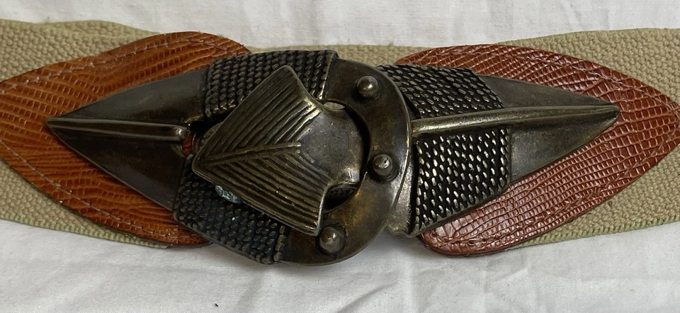 Vtg Omega Arrowhead Stretch Belt Womens Sz L Textured Brass Beige Textile - Image 3 of 4