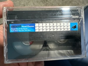Used. Maxell VP203 Head Cleaner Cassette Hi8 8mm Digital 8 Camcorders