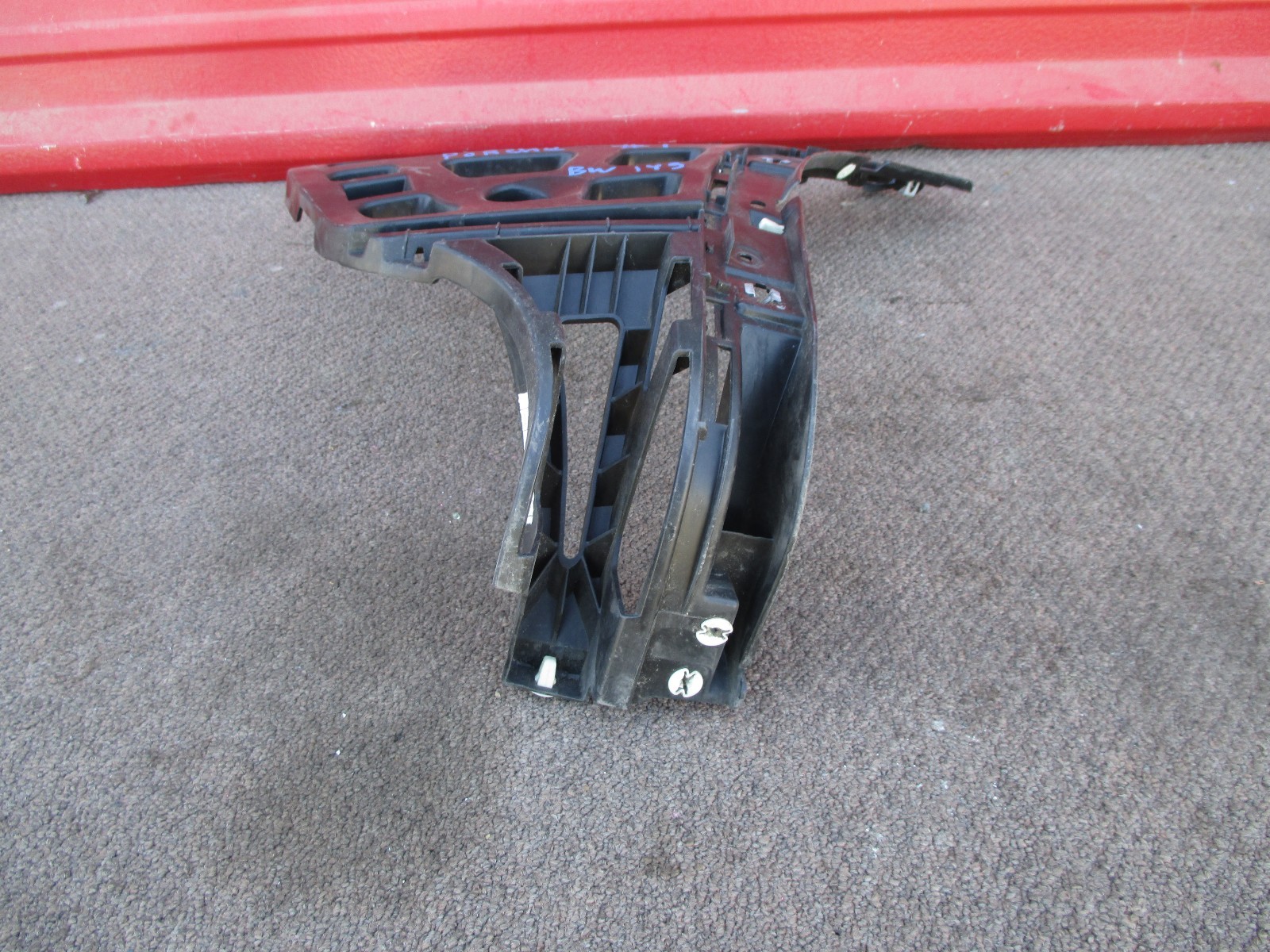 Picture 3 of 8