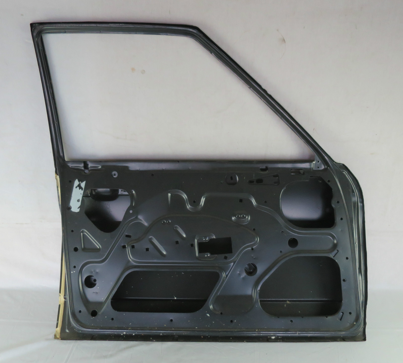 original VW Passat B1 Typ 32 Türe vorne links NEU 323831051AC | eBay