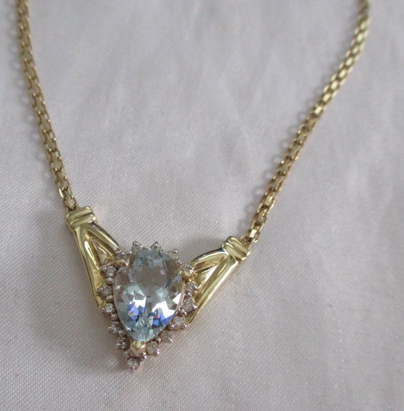14KT YG VINTAGE AQUAMARINE & DIAMOND NECKLACE  PEAR SHAPE FACETED AQUA