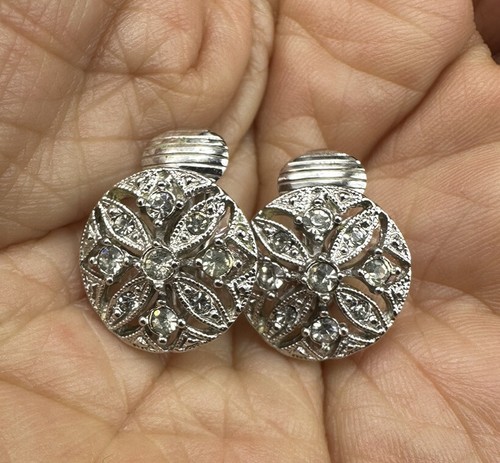 Vintage Clear Rhinestone Clip-on Earrings Round Wedding Costume Jewelry - Picture 2 of 4