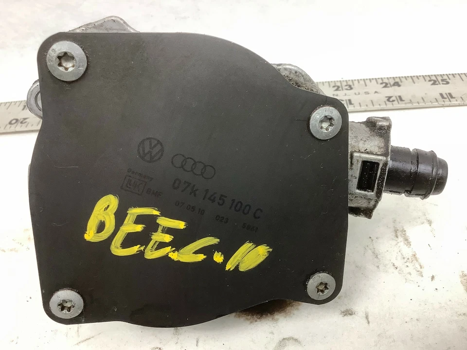Volkswagen Beetle 2010 2,5 L i5 motor delantero refuerzo freno bomba de vacío motor OEM+ Foto 3 de 4