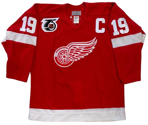 STEVE YZERMAN 1991-92 DETROIT RED WINGS AUTHENTIC CCM JERSEY SIZE 48