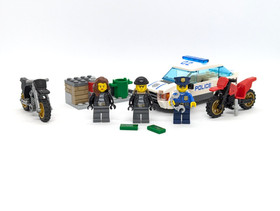 LEGO City 60042 High Speed Police Chase Complete with minifigures