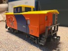 Train TOY LIONEL CABOOSE 36607. LIONEL BRIGHT COLORS. LIGHTS.PERFECT!!!!! — photo 3