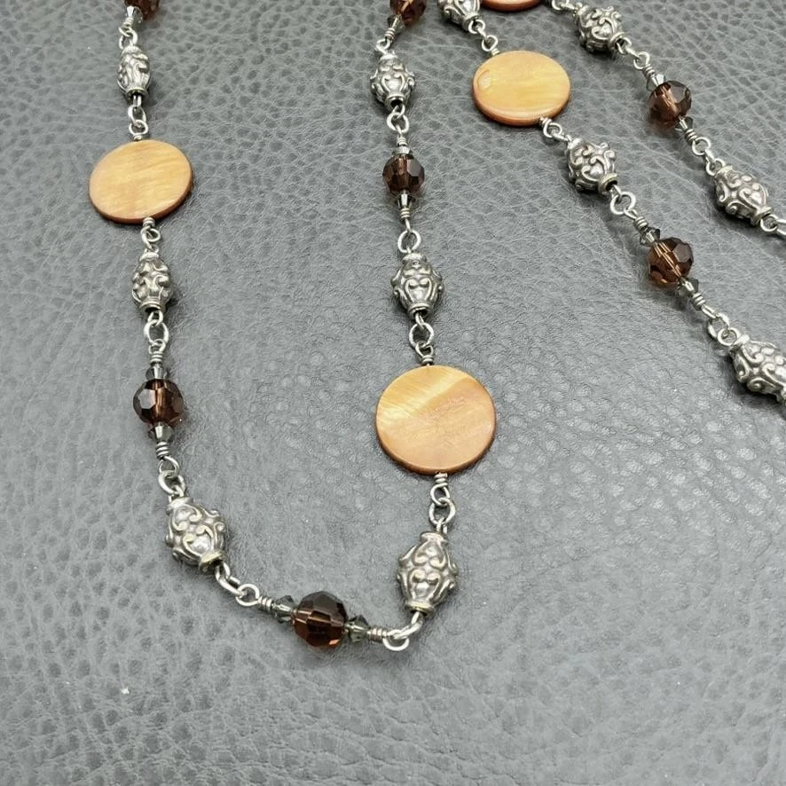 Collar Brighton Estación Larga Mujer Discos Concha Cristal Ahumado Tono Plata Cuentas Foto 3 de 4