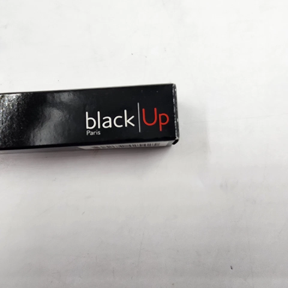 Lápiz labial Black Up 2 en 1 para mujer JUM 17 24M 2,8 g 0,1 oz Foto 3 de 4