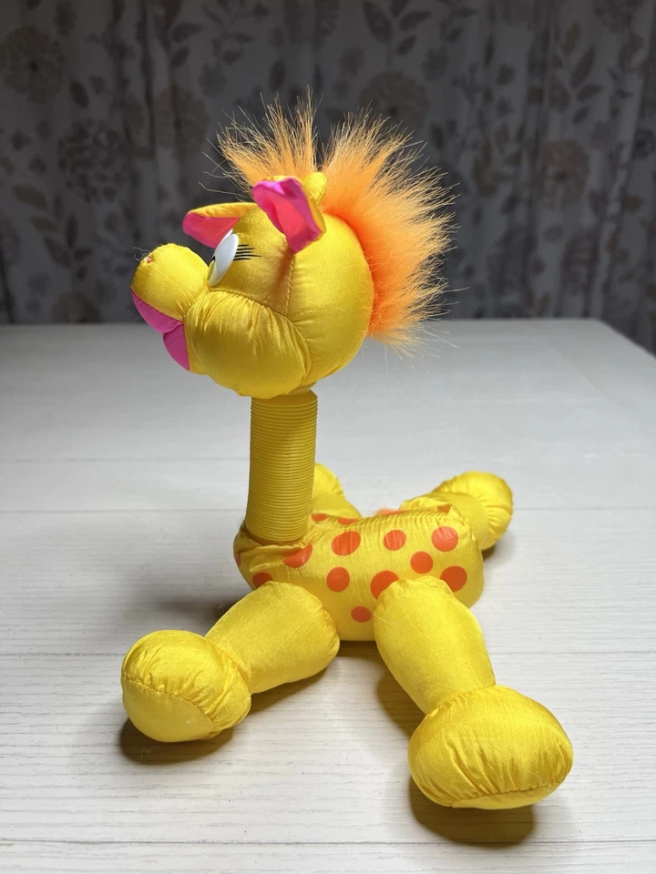 Vintage 1996 Skyline Prod Girafa Pescoço Estendido Tipo Puffalump Corpo Lábios Rosa 9” - Imagem 2 de 4