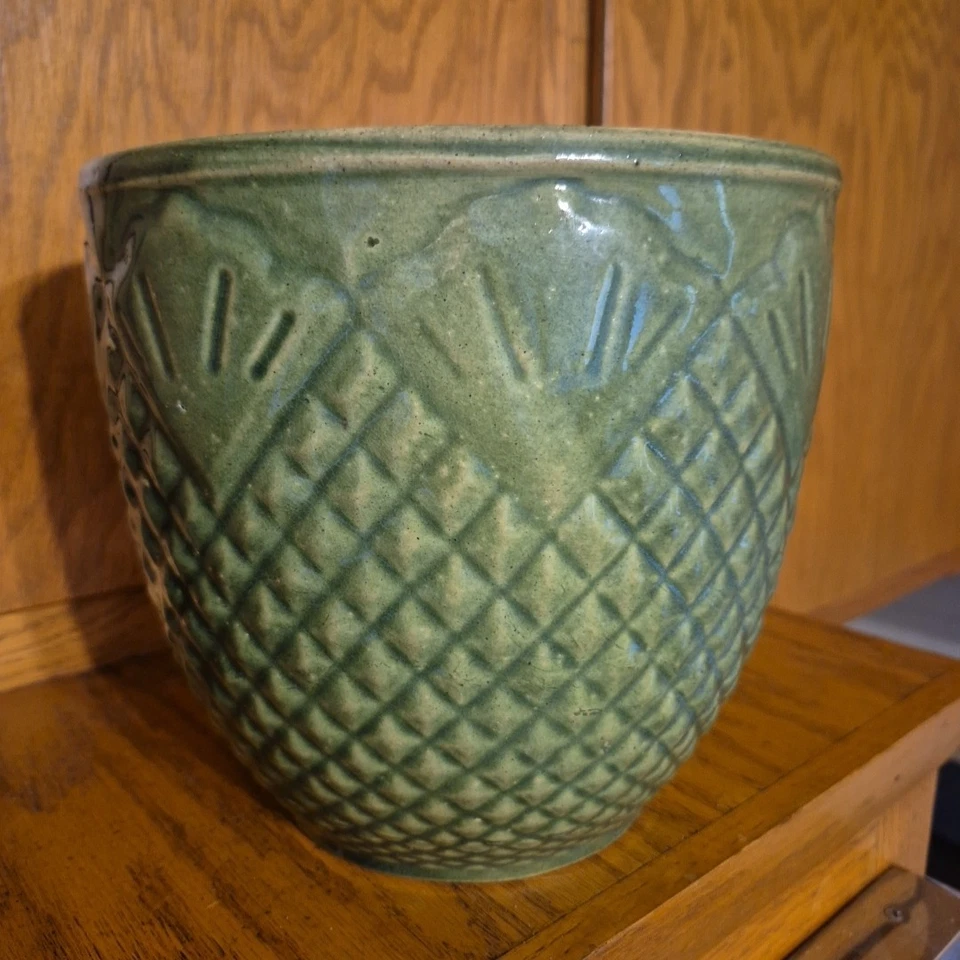 R.R.P.Co Robinson Ransbottom Pottery Jardiniere/Planter "Pineapple " Pattern - Image 4 of 4