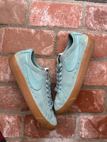 Taille 8,5 Nike Supreme x SB Blazer GT QS Low Cannon