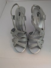 Silver Fioni Night Women's Stiletto Size 7M Glitter Straps