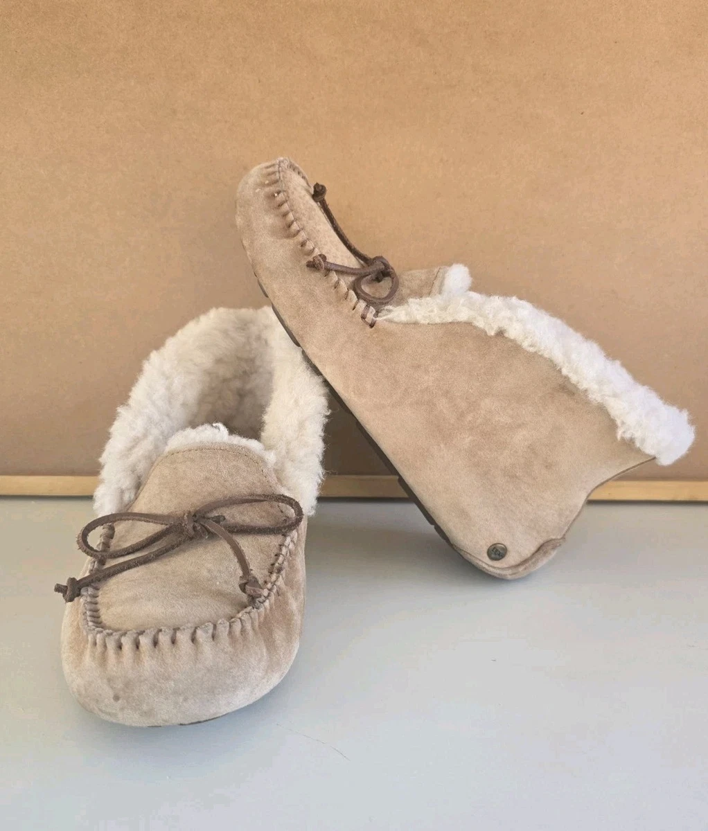 UGG Moccasin Women display picture 1