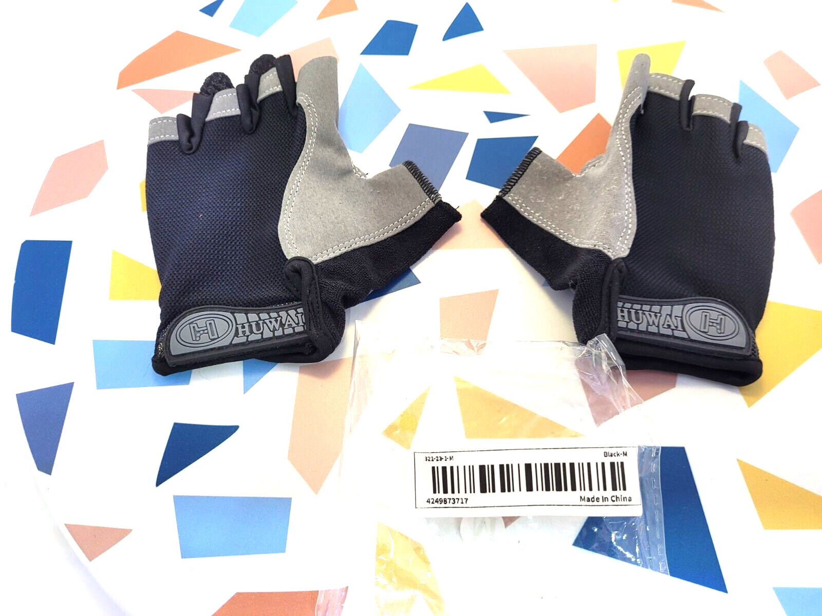 GLOVES BREATHABLE ANTI-SKID WORKOUT FOR MEN AND WOMEN'S Size M-image