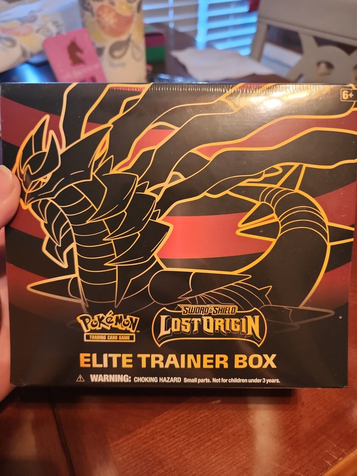 Pokémon Trading Card Games Sword & Shield Lost Origin Elite Trainer Box 