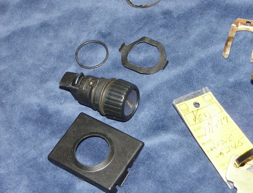 Juego de cerraduras VAGÓN VOLVO 740. SEIS cerraduras codificadas a la misma llave. Vagón 740 de 1992. - Imagen 6 de 10