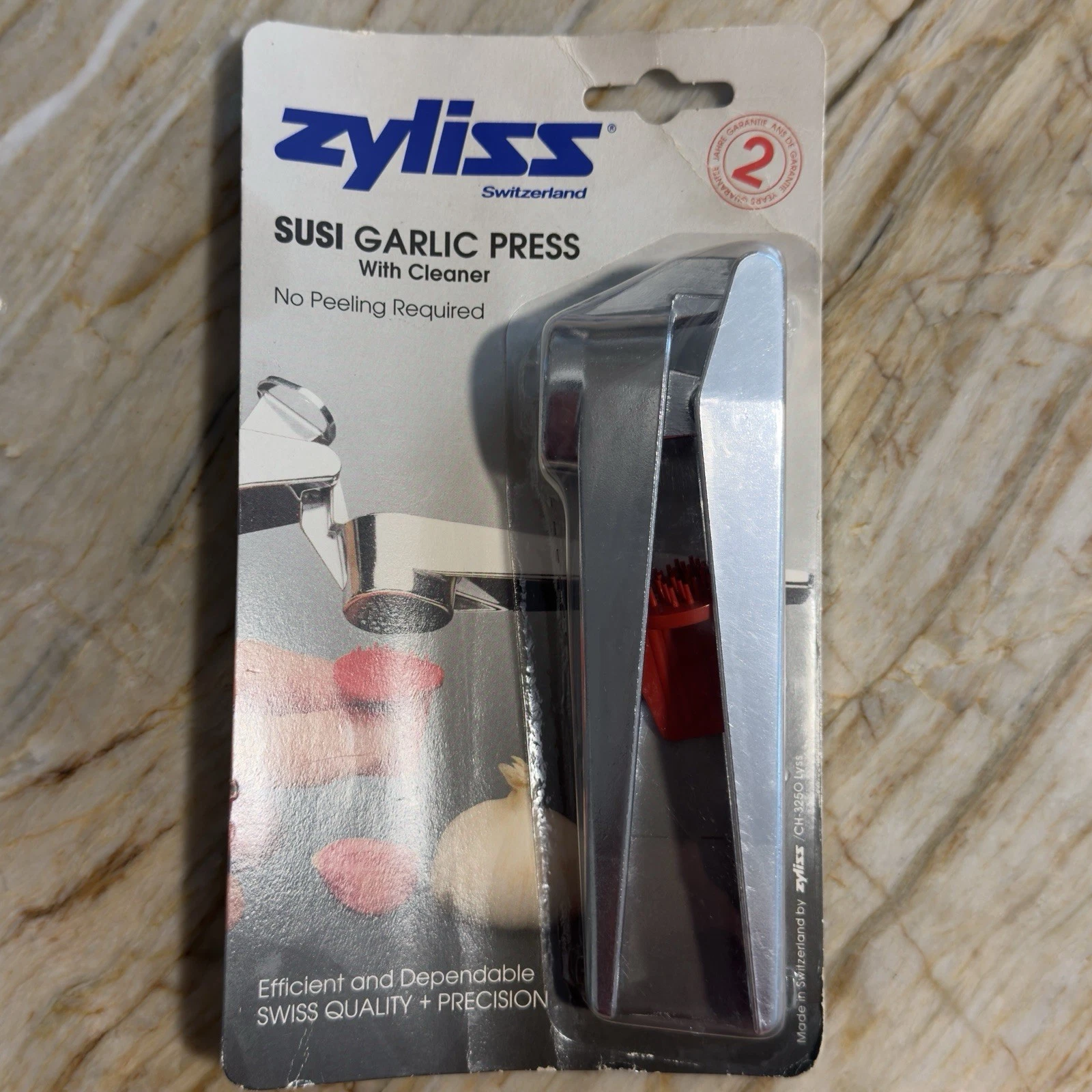 New Vintage Zyliss SUSI Garlic Press Made in Switzerland Cadmium-Free Aluminum
Opens in a new window