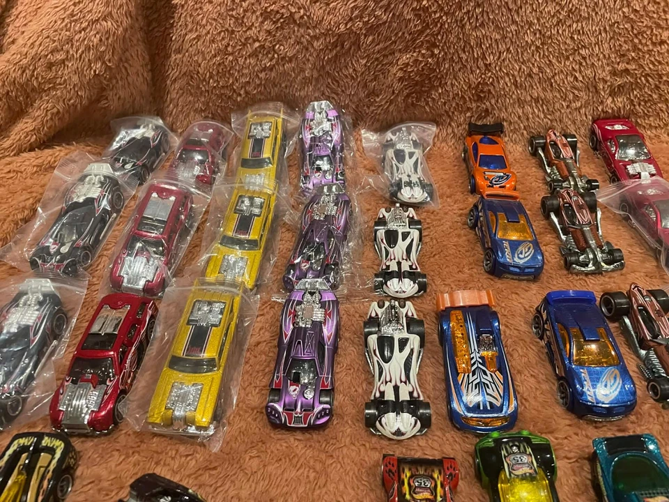 Acceleracers Highway 35 World Race Hot Wheels Assorted Individual Cars - Image 4 of 4