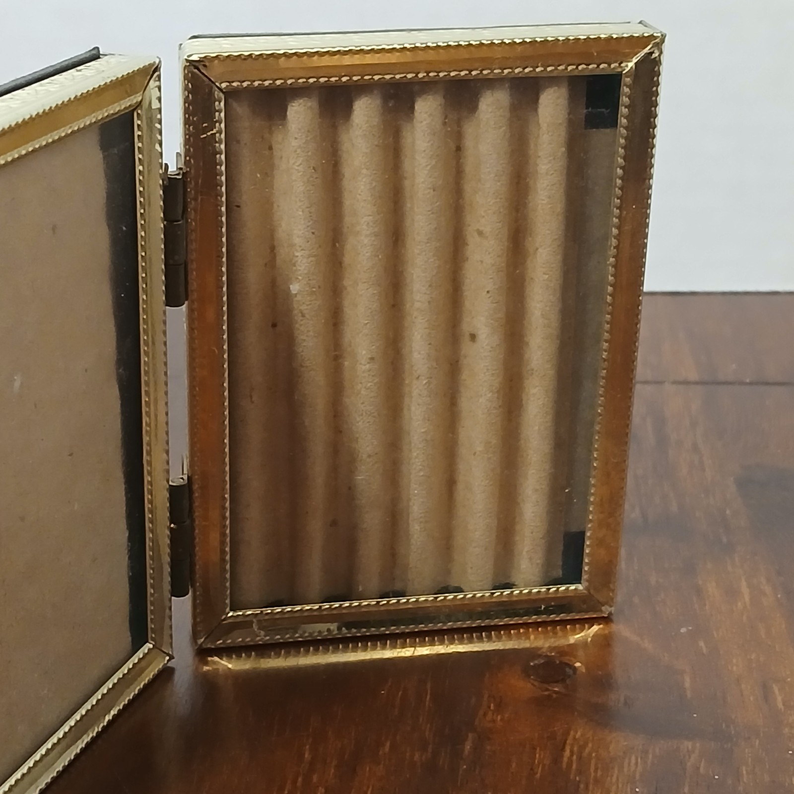 Vintage 2.5x 3.5” Photo Frame Gold Tone Metal Hinged Double Picture Bi Fold 