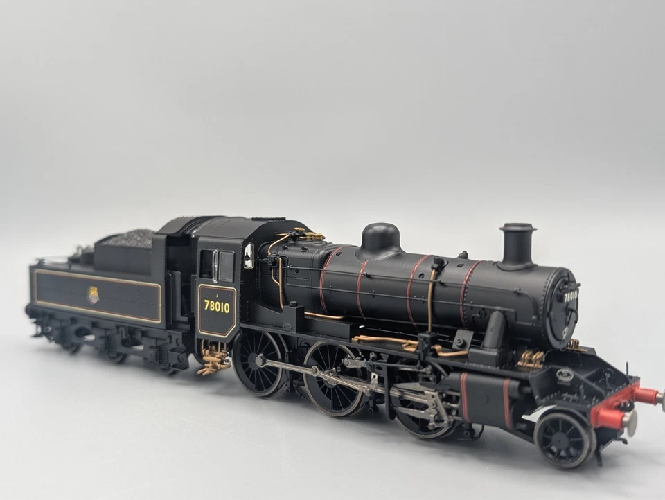 Hornby R3838 BR 2MT, lined black British 2-6-0 tender locomotive - Image 3 of 4