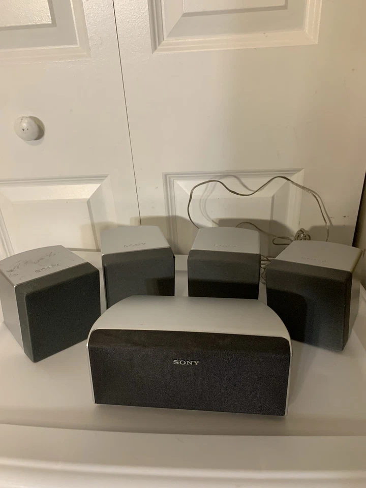 Juego de 5 altavoces sistema envolvente SONY SSCT31 y SSTS10 Foto 4 de 4