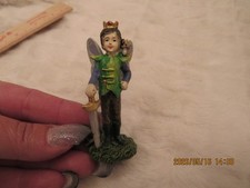 Mini hada con espada de colección