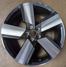 Hyundai Machined Charcoal Santa Fe OEM Wheel 20” 2024 Original Rim 20x8.5 71093