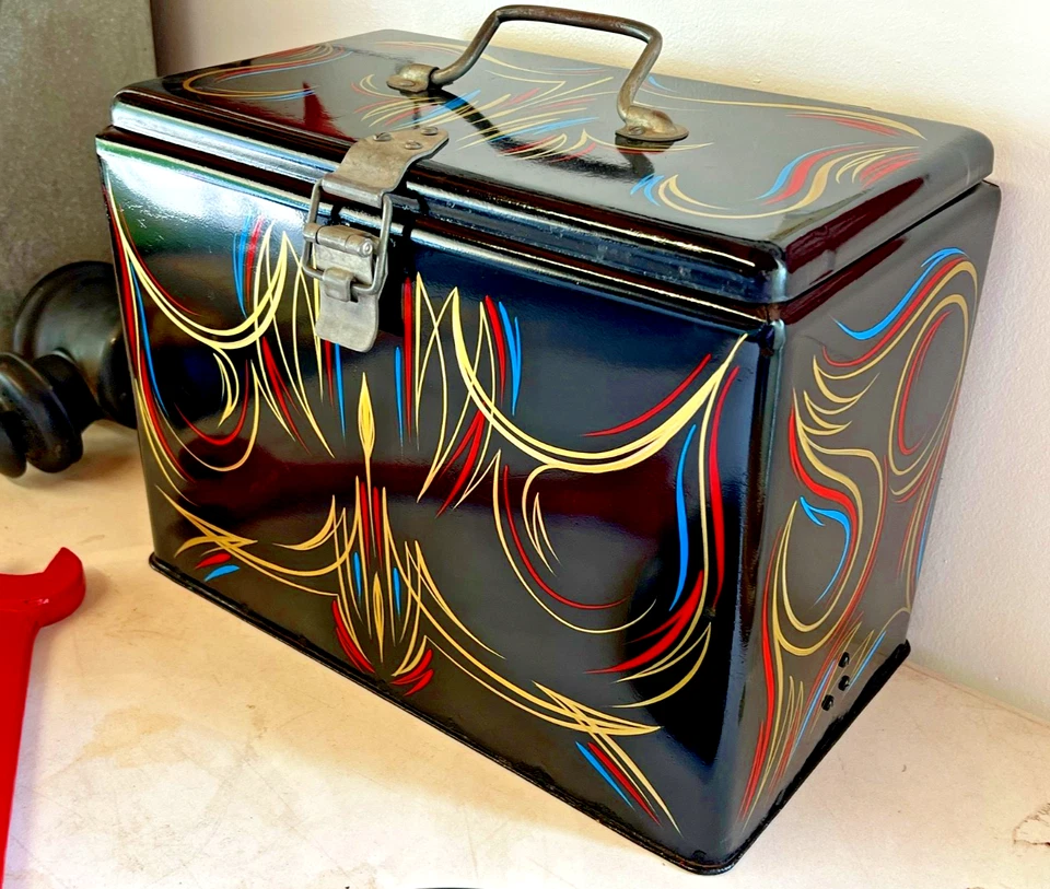 ВИНТАЖНЫЙ черный металлический сундук со льдом коробка в тонкую полоску гараж магазин декор Hot Rat род искусства - Изображение 3 из 4