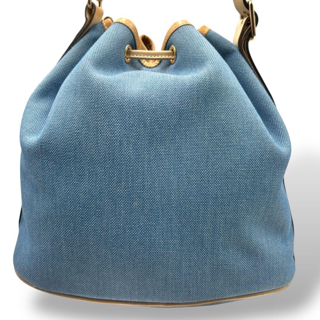 Beautiful Condition Longchamp Drawstring Shoulder… - image 6