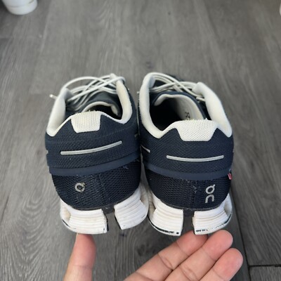 On Cloud 5 Swiss Engineering Mens Sz 10.5 Shoes Blue White  display picture 3