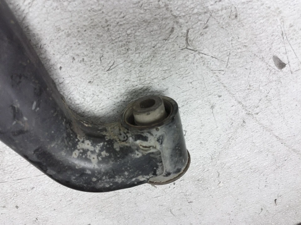 Brazo de control inferior del pasajero delantero Nissan Titan 2004-2015 - 54500-Zr00a Foto 3 de 4