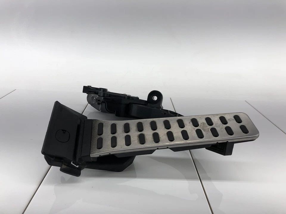 12-17 HYUNDAI VELOSTER 1.6L L4 MOTOR A GASOLINA ACELERADOR PEDAL A GASOLINA FABRICANTE DE EQUIPAMENTO ORIGINAL - Imagem 2 de 4