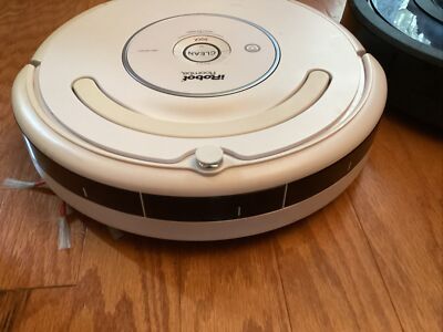 Lot Of 3 iRobot Roomba Robotic Vacuum Untested Model 770 Lot Of 3 iRobot Roomba Robotic Vacuum Untested Model 770