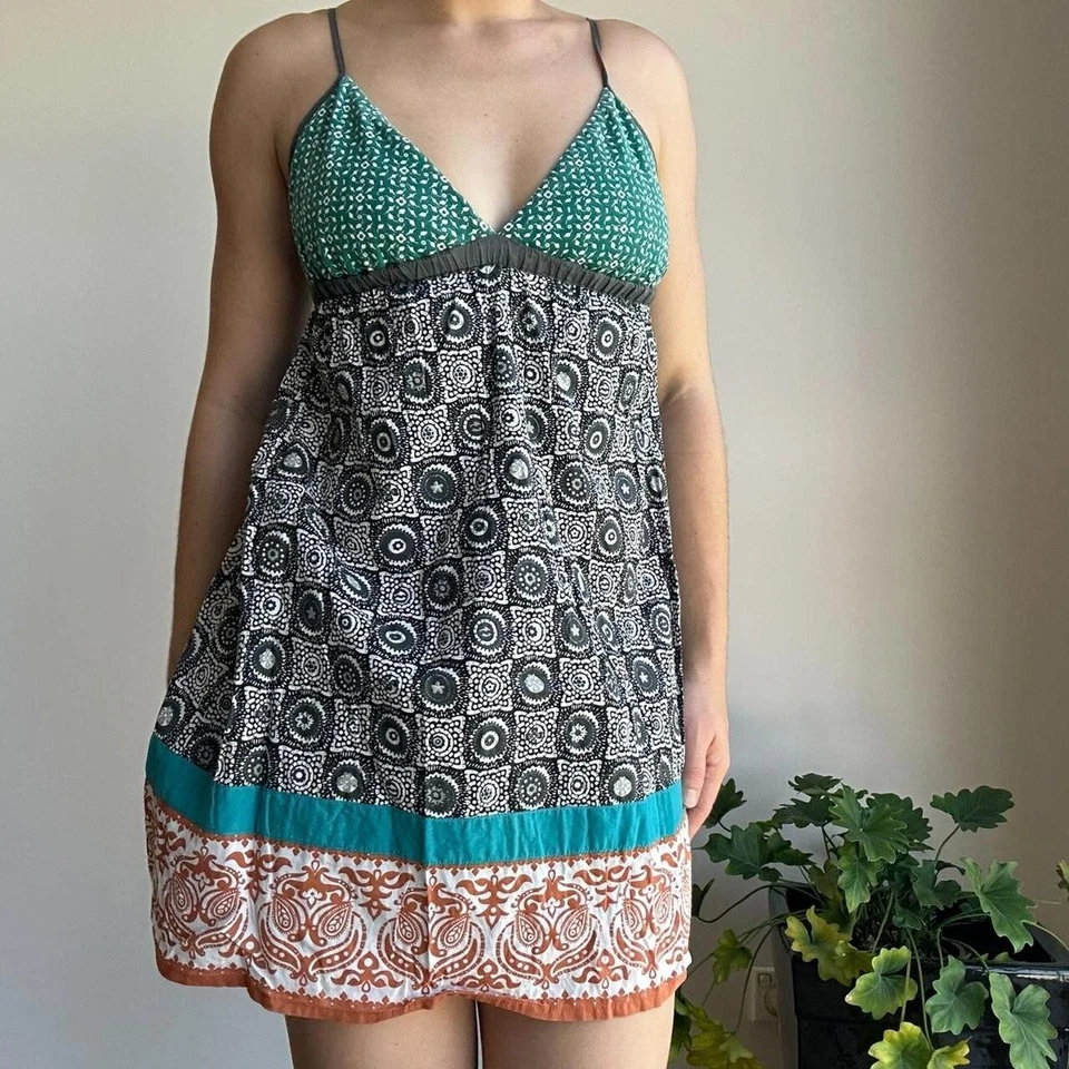 Mini Vestido Para Mujer Billabong Pequeño Multicolor Geométrico Patrón Bohemio Foto 2 de 4