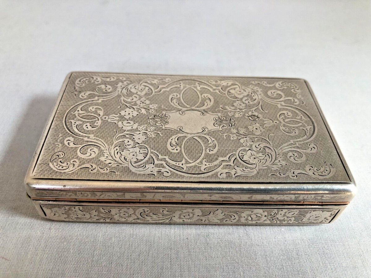 German Antique 800 Silver Snuff Box with Silver Mark: 13, Gold